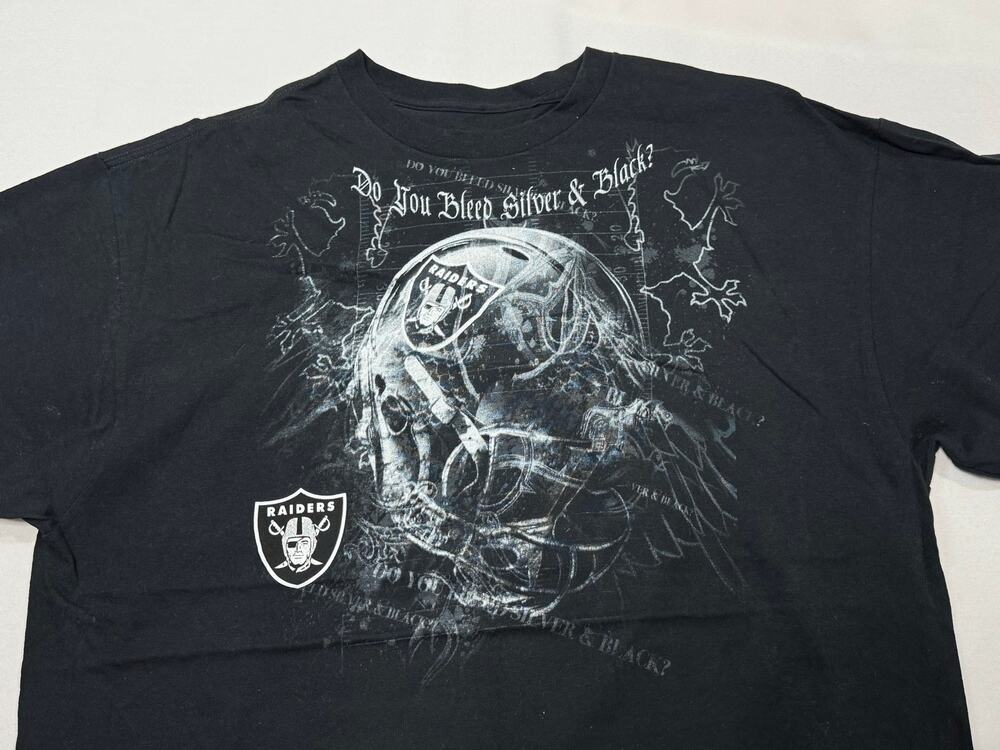 Oakland LA Raiders Helmet skull Graphic T-shirt Men's Size XL black